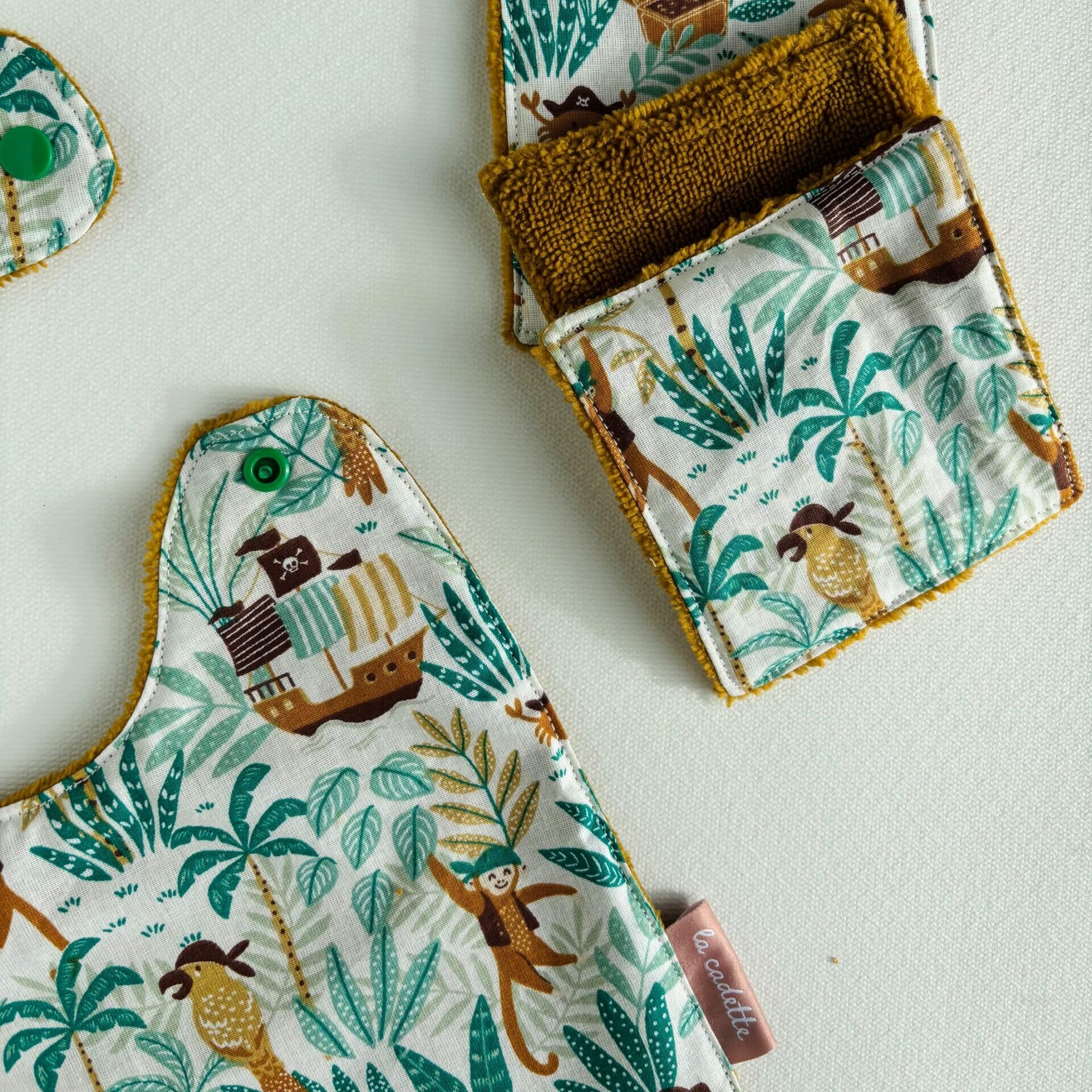 bavoir et lingettes Pirate bavoir et lingettes en tissus