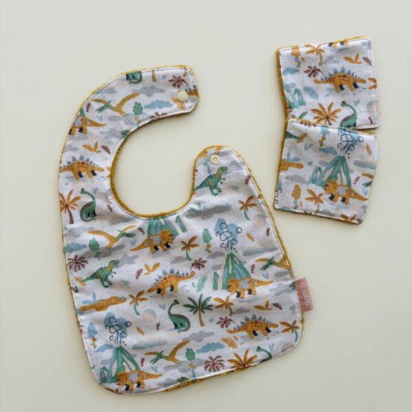 bavoir et lingettes dinosaure